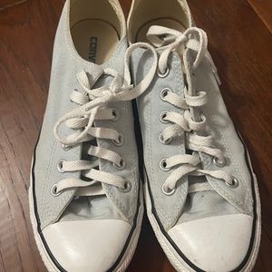 Converse- size 7 men’s/ 9 womens